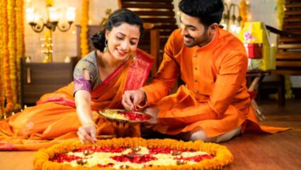 नवा गंध, नवा वास, नव्या रांगोळीची नवी आरास…! दिवाळी पाडव्यानिमित्त लाडक्या बायकोला द्या ‘या’ गोड शुभेच्छा