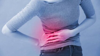 रात्री दिसणाऱ्या ‘या’ लक्षणांकडे अजिबात करू नका दुर्लक्ष, उद्भवू शकतो लिव्हरच्या आजाराचा गंभीर धोका, पोटात होईल पाणी