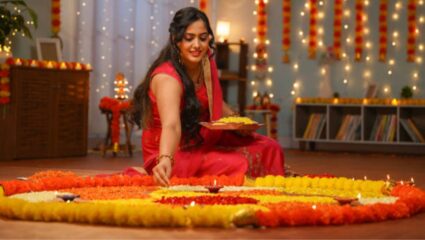 दिवाळीनिमित्त अंगणात काढा ‘या’ डिझाईनची आकर्षक रांगोळी, कमीत कमी वेळात काढा सुंदर डिझाईन