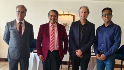 भारतातील वाढत्या संधिवाताच्या समस्ये संदर्भात रोबोटिक सांधे बदलण्याच्या शस्त्रक्रियेसाठी समान विमा संरक्षणाची मागणी