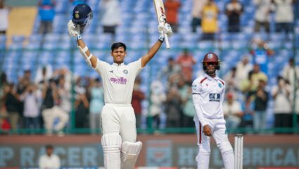 Ind vs WI 2nd Test :  यशस्वी जयस्वालचा दिल्लीत बोलबाला! डॉन ब्रॅडमनसह ‘या’ भारतीय दिग्गजाच्या यादीत झाला  सामील 