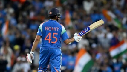 Rohit Sharma Milestone: धोनीचा विक्रम मोडीत ‘हिटमॅन’ रोहित शर्मा निघाला पुढे! ‘प्लेअर ऑफ द सिरीज’ अवॉर्ड जिंकून केला मोठा पराक्रम