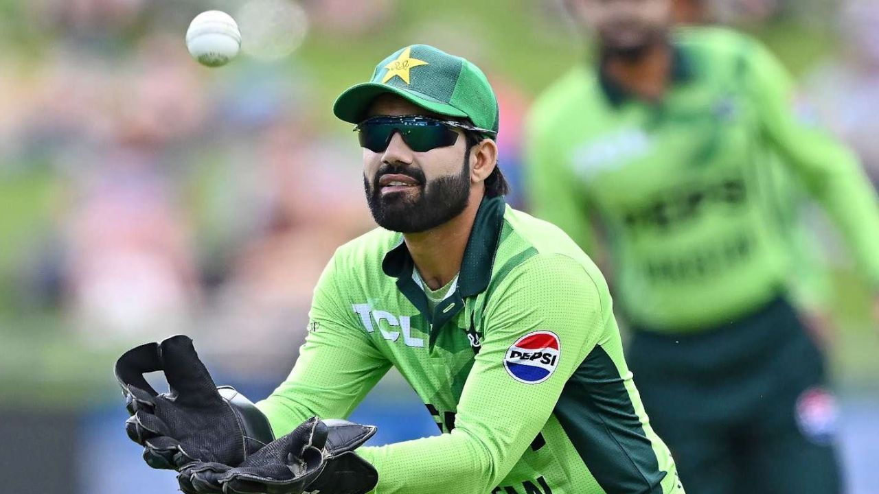 पाकिस्तान क्रिकेटमध्ये नवीन ड्रामा सुरु, मोहम्मद रिझवानने थेट PCB वर साधला निशाणा! कर्णधारपद काढून टाकल्यानंतर व्यक्त केली नाराजी