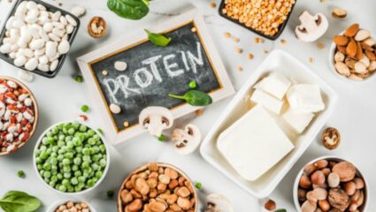 Protein ची कमतरता भरून काढण्यासाठी आहारात करा ‘या’ पदार्थांचे सेवन, शरीराला मिळेल आवश्यक पोषण