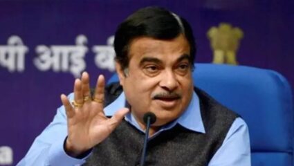 ‘चालतंय’ ही वृत्ती आता नाही; नितीन गडकरींचा अभियंत्यांना कडक इशारा, दर्जेदार कामासाठी ‘प्री-कास्टिंग’चा सल्ला