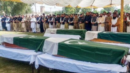 सीमा संघर्षात पाकड्यांचा ‘खेळ खल्लास’; अफगाणिस्तानच्या एअर स्ट्राईकने ५८ सैनिक ठार, अनेक पाकिस्तानी चौक्यांवर ताबा!