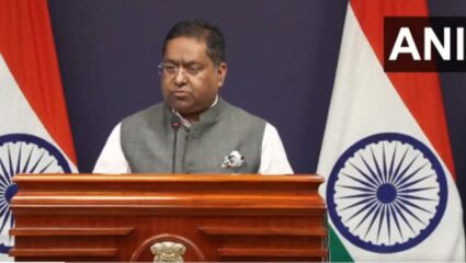 ‘मोदी आणि ट्रम्प यांच्यात कोणतीही चर्चा नाही’, रशियन तेलाच्या खरेदीवर अमेरिकेच्या दाव्याला भारताचे स्पष्ट प्रत्युत्तर