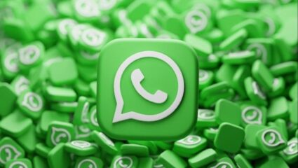 फॉरवर्ड करण्याआधी नक्की वाचा! दिवाळीत WhatsApp वर हे मेसेज पाठवलात तर थेट जेल! सावध रहा