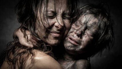 युद्धाने घेतला चिमुकल्यांच्या बालपणाचा बळी? तरीही नोबेलसाठी ओरतायेत कानीकपाळी