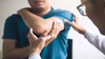 World Arthritis Day : तरुणांमध्ये वाढतोय संधीवाताचा धोका ; लक्षणांकडे करू नका दुर्लक्ष अन्यथा…