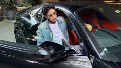 Haval H9 मिळून 1 महिना होत नाही तोच Abhishek Sharma ने खरेदी केली Ferrari Purosangue, किंमत वाचूनच चक्रवाल