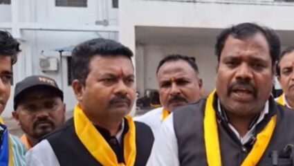 Ahilyanagar : नेवासा हादरले! मातंग समाजातील तरुणावर हल्ला, बहुजन जनता पक्ष आक्रमक