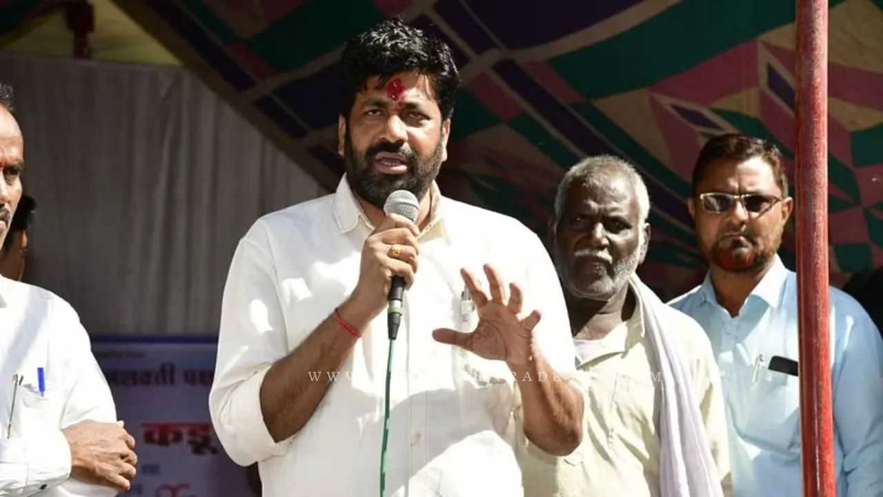 Bachchu Kadu Nagpur: बच्चू कडूंनी फोडला फडणवीस सरकारला घाम; शेतकऱ्यांच्या कर्जमाफीसाठी केले नागपूर जाम