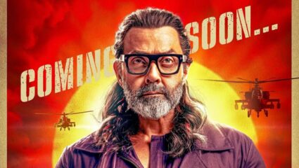 Bobby Deol New Movie: “पॉपकॉर्न घेऊन या..”,  बॉबी देओलचा ‘प्रोफेसर’ लूक, नव्या चित्रपटाचे पोस्टर तुफान व्हायरल