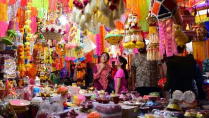 Diwali Shopping: फेस्टिव्ह ऑफरचा सीझन सुरू! SBI कार्डवर मिळवा गिफ्ट्स, कॅशबॅक आणि आकर्षक रिवॉर्ड्स
