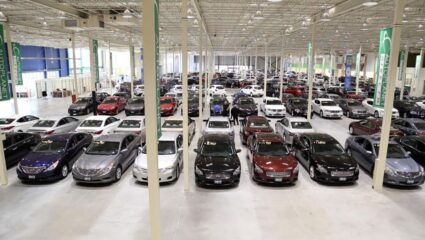 धनत्रयोदशीला ऑटो मार्केटमध्ये विक्रमी तेजी, 24 तासांत एका लाखांहून अधिक कारची डिलिव्हरी!