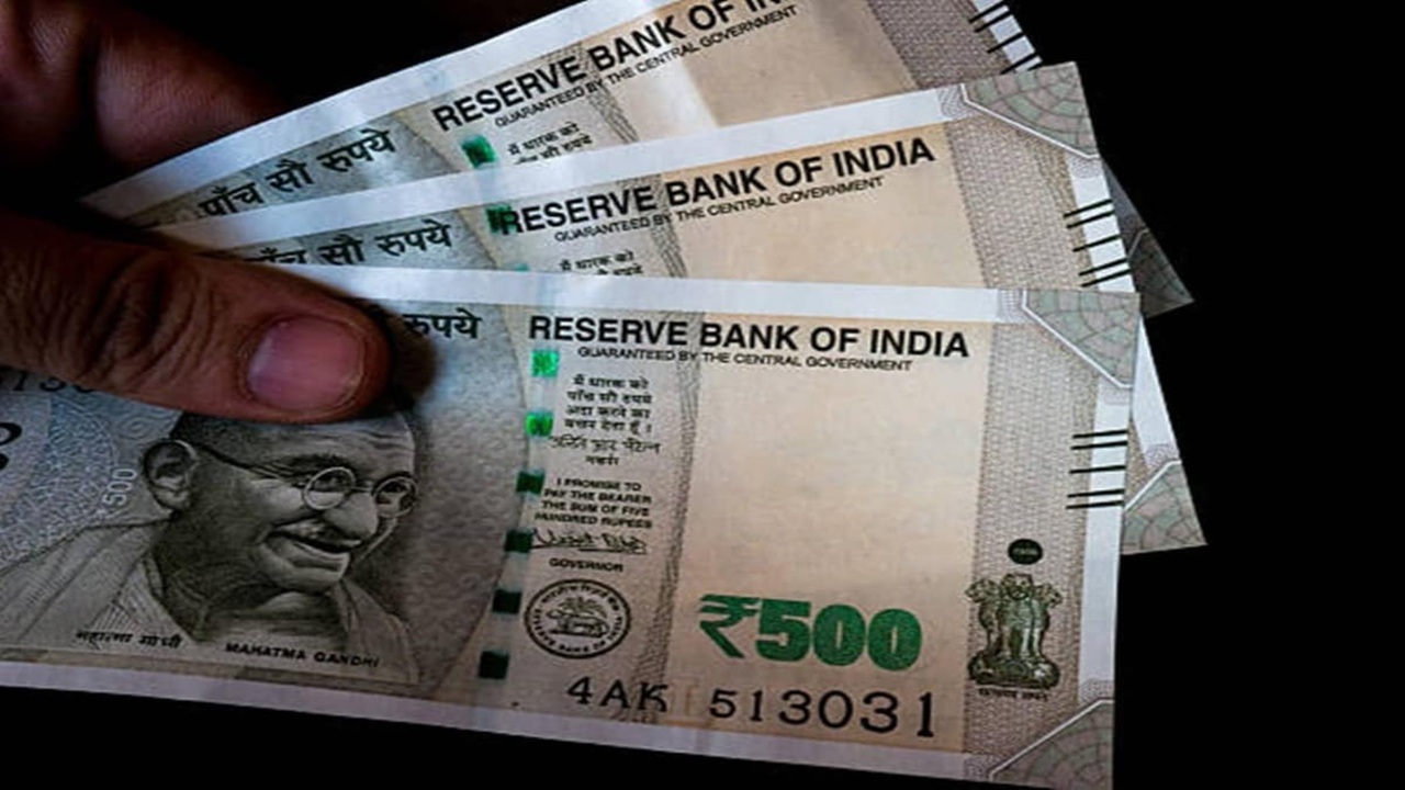 तुमच्या खिशाला आता कात्री! 1 नोव्हेंबेरपासून बँक खातेदारांपासून ते सरकारी कर्मचाऱ्यांपर्यंतपर्यंत ‘हे’ 5 नियम बदलणार