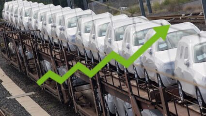 विदेशी ग्राहकांना ‘या’ Made In India कारचे वेड! डिमांड एवढी की 1 लाख युनिट्स झाले निर्यात