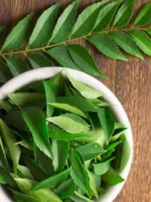 या लोकांनी जरुर खावा कढीपत्ता