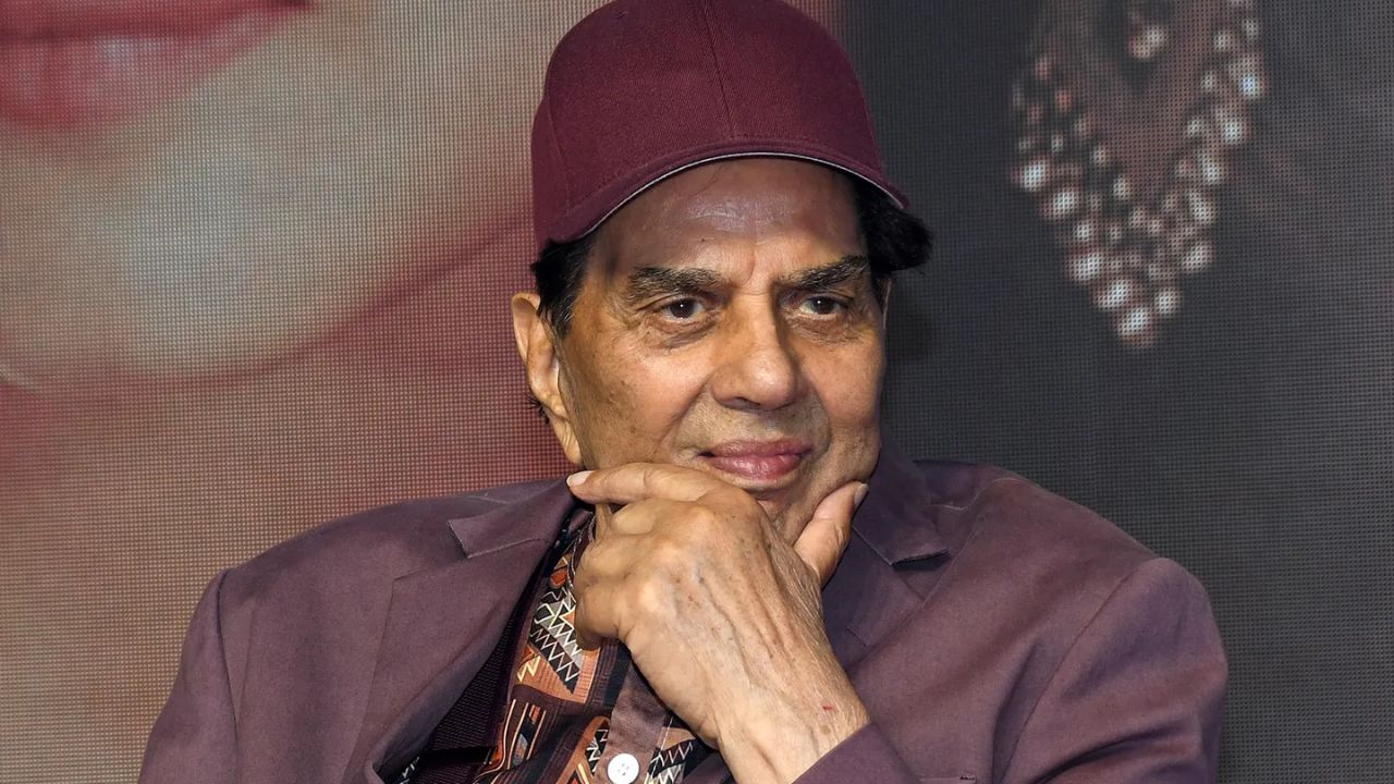 Dharmendra Hospitalised : धर्मेंद्र यांची तब्येत बिघडली! रुग्णालयात दाखल होताच चाहत्यांमध्ये खळबळ