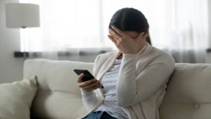 कोथरूडमधील महिलेची नऊ लाखांची फसवणूक; चोरट्यांनी एपीके फाईल पाठवली अन्…