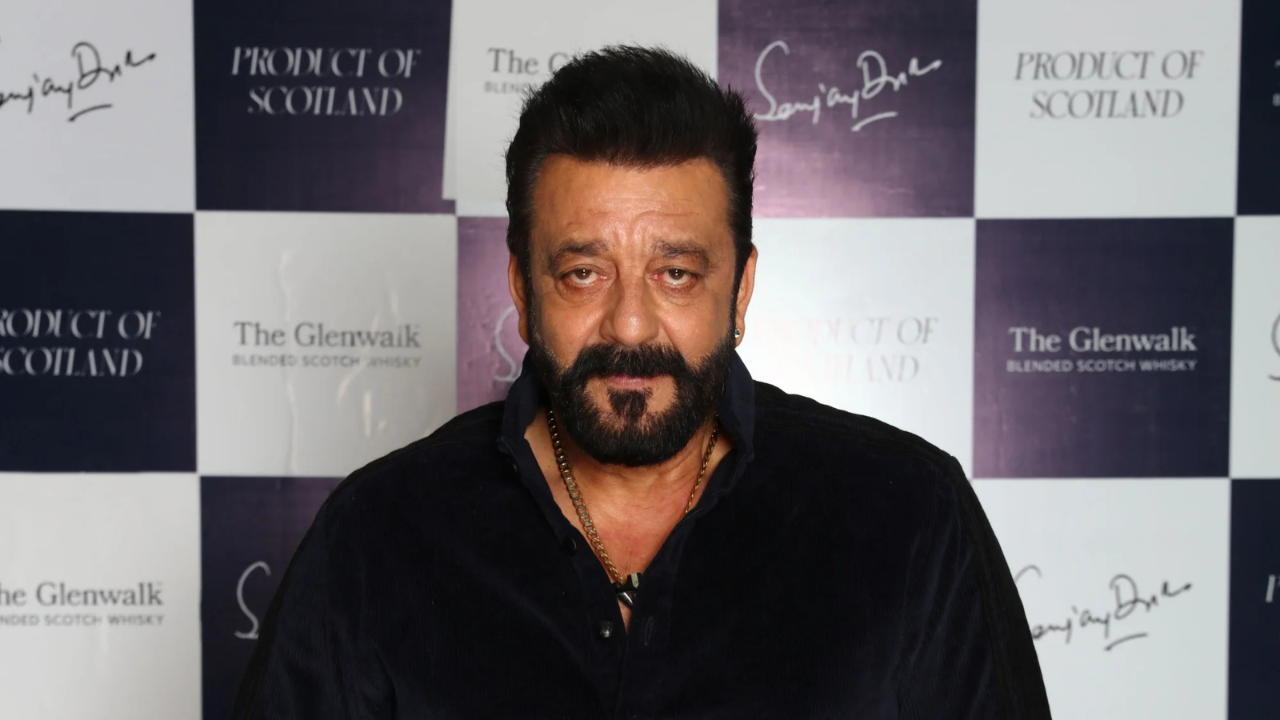 Glenwalk: संजय दत्तच्या Whisky Brand ला तुफान प्रतिसाद, 4 महिन्यात 10 लाख बाटल्यांची विक्री,  ५ पट नफ्यात आहे कंपनी