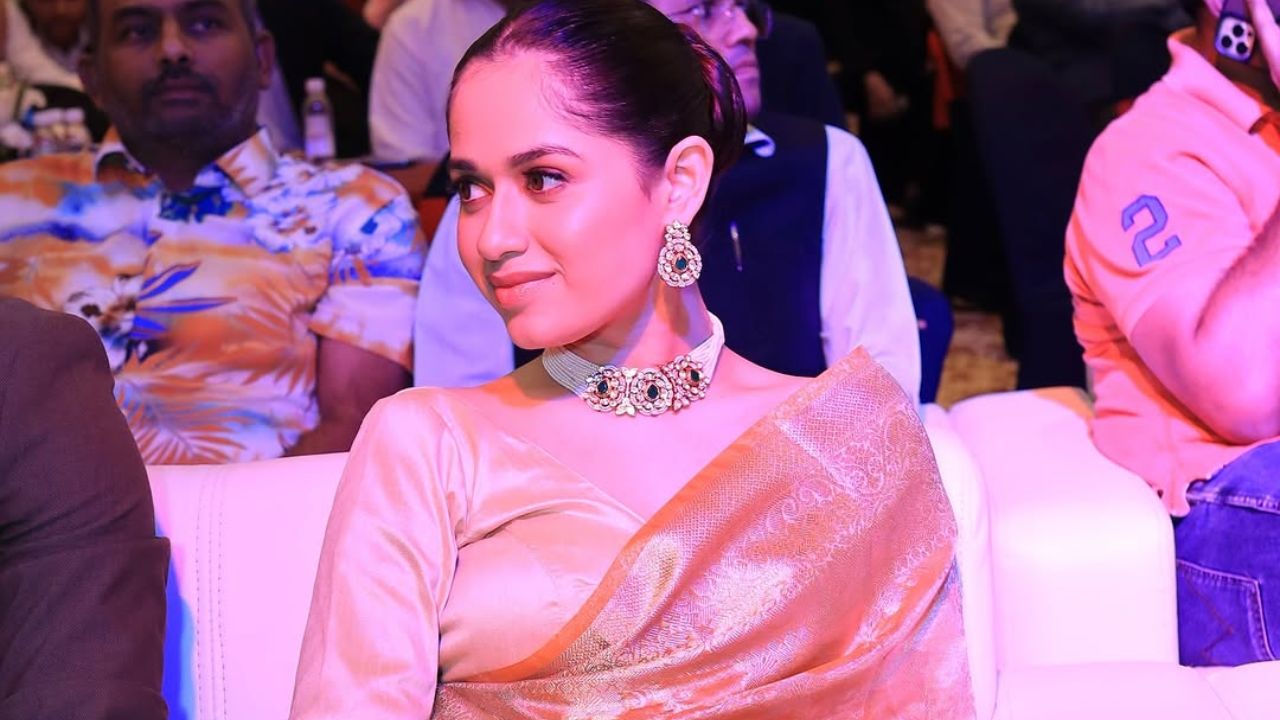 जन्नत झुबेरने नुकतेच तिच्या इन्स्टाग्राम हँडलवर काही फोटो शेअर केले आहेत. हे फोटो व्हायरल झाल्यानंतर ती पुन्हा एकदा प्रसिद्धीच्या झोतात आली आहे.