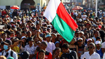 आता ‘या’ देशाची Gen-Z ने लावली वाट, नेपाळप्रमाणेच सत्तापालटाचा धोका; राष्ट्रपती बंकरमध्ये लपले की परदेशात पळाले?