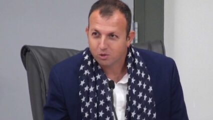 US-India News: ‘भारतीय अमेरिकेत श्रीमंत व्हायला येतात..’; अमेरिकन नेत्याचे भारतीयांबाबत आक्षेपार्ह वक्तव्य