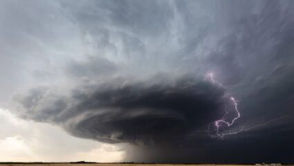 Maharashtra Rain Alert: ऐन दिवाळीत छत्र्या घेऊन फिराव लागणार; राज्यासह देशात मुसळधार पावसाचे सावट; हवामान विभागाचा इशारा