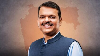 निवडणुकांच्या रणनितीमध्ये महायुती आघाडीवर; महाराष्ट्रात कोण मारणार बाजी?