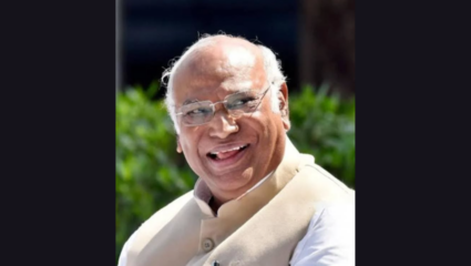 काँग्रेस अध्यक्ष मल्लिकार्जुन खरगेंच्या तब्बेतीत बिघाड, रुग्णालयात दाखल; कशी आहे परिस्थिती?
