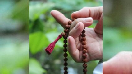 Astro Tips : नामस्मरण किंवा मंत्रजप 108 वेळाच का करतात, काय आहे यामाागील शास्त्र ?