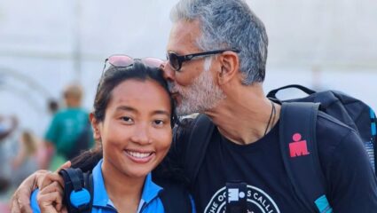 मिलिंद सोमणने केले पत्नी अंकिताचे कौतुक, आयर्नमॅन पूर्ण करणारी ठरली पहिली आसामी महिला