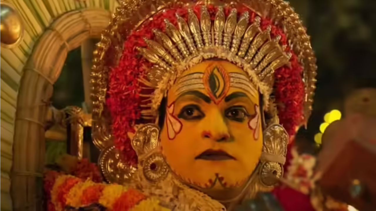 कोकणातही अशा काही प्रथा पाहिल्या जातात. 