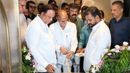 वानखेडे स्टेडियम येथे नवीन लॉनचे उद्घाटन! शरद पवारांसह अनेक नेत्यांची उपस्थिती