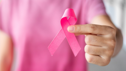 Breast Cancer पासून करा बचाव; आजच खाण्यात ‘या’ खाद्यपदार्थांचे सेवन करा
