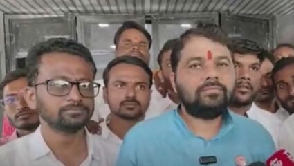 Nanded : ओला दुष्काळ जाहीर करा, कर्जमुक्ती द्या, शेतकऱ्यांचा जिल्हाधिकारी कार्यालयावर मोर्चा