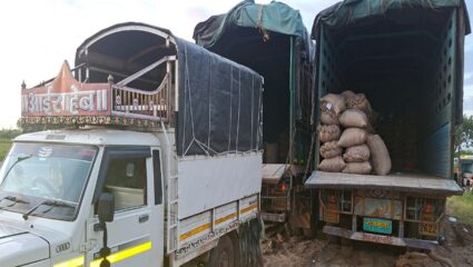पंढरपूरमध्ये रेशनचा काळाबाजार, पुरवठा विभागाकडून कारवाईसाठी टाळाटाळ; शिंदेंच्या शिवसेनेचा आरोप