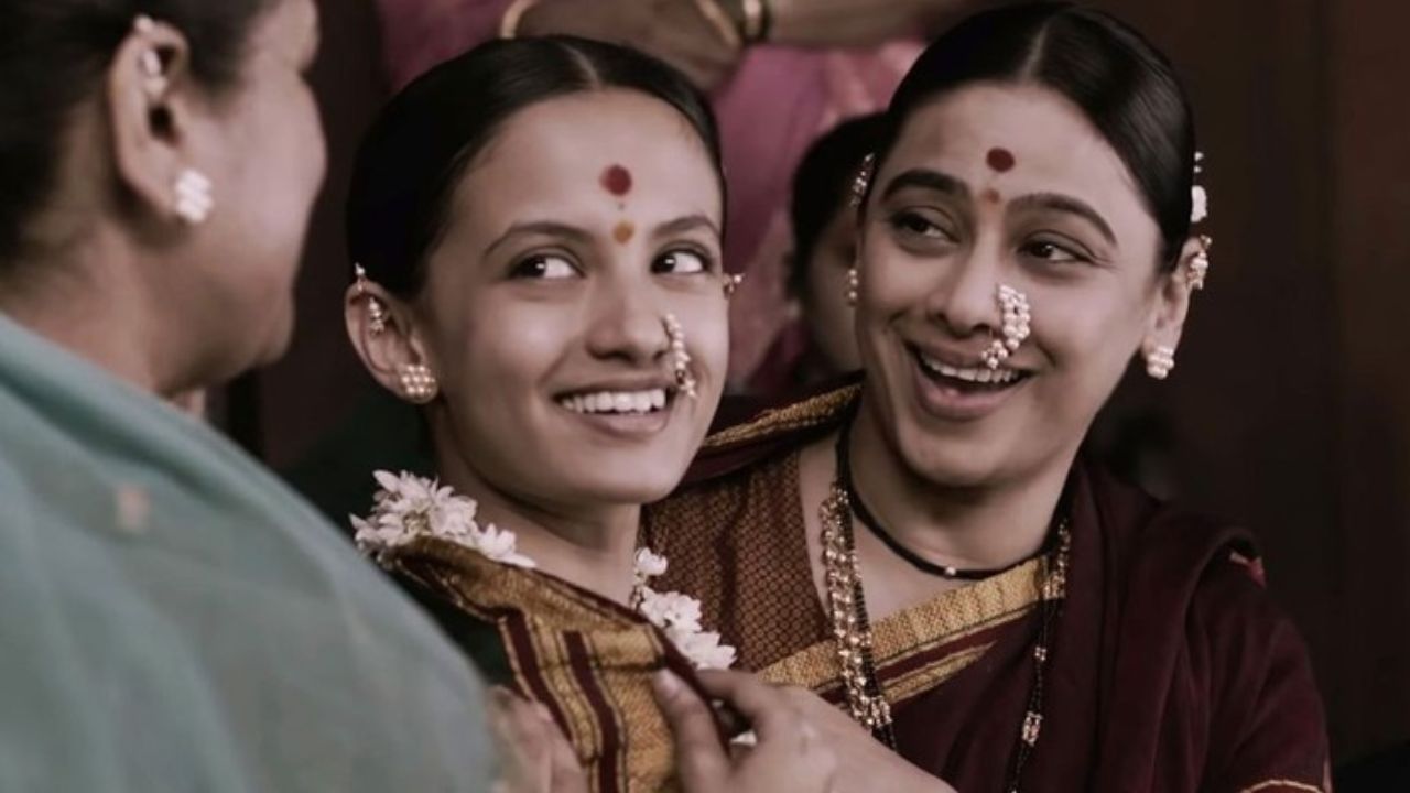 चित्रपटाची कथा आहे चितपावन ब्राह्मण कुटुंबातील हरिदास जोशी आणि त्याच्या कुटुंबाची आहे. आपल्या लहान भावाच्या मृत्यूनंतर त्याच्या पत्नीला तो आधार देतो, पण समाजाच्या दृष्टीने 'विधवा' असलेल्या स्त्रीला मानवी सन्मानाने जगवणे किती कठीण आहे, हे यातून प्रकर्षाने समोर येते.
