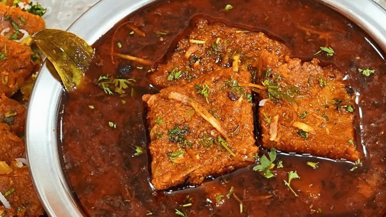 झणझणीत पदार्थांची आवड आहे? मग घरी बनवा विदर्भ स्टाईल ‘पाटवडी रस्सा’; यापुढे चिकन रस्साही पडेल फिका