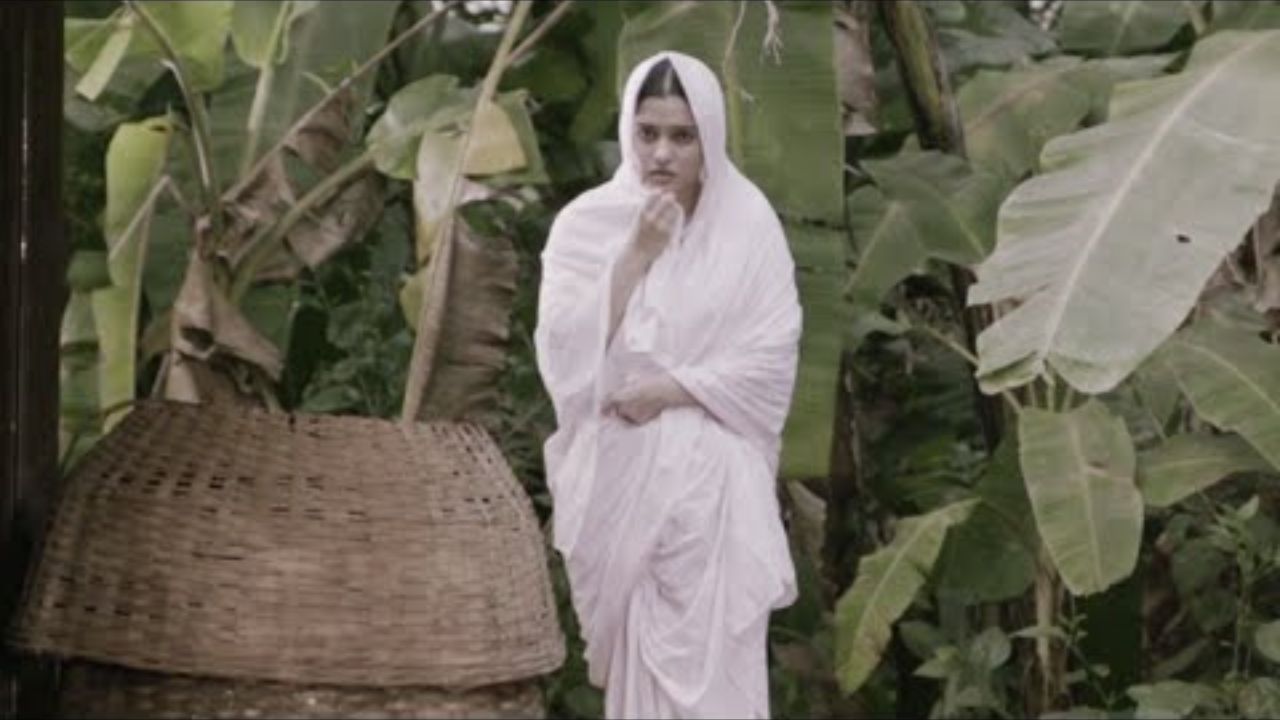 चित्रपटातील प्रत्येक कलाकाराने यात आपल्या अभिनयाने कथेला जिवंत रूप मिळवून दिले आहे. चित्रपट काल्पनिक असला तरी यात दाखवण्यात आलेली समाजाची कठोरता अगदी तंतोतंत खरी आहे. 
