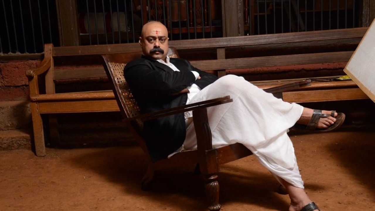 ‘काकस्पर्श’ केवळ कथा नाही, ती समाजाच्या मनोवृत्तीवर प्रश्नचिन्ह निर्माण करणारी कलाकृती आहे. एक विधवेचं आयुष्य, तिच्या भावना, तिचे स्वातंत्र्य, तिच्या अस्तित्वाचा आदर... या सगळ्यांना दिलेला मान चित्रपटाला वेगळ्या उंचीवर घेऊन जातो. 
