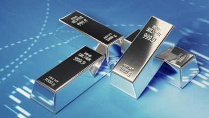 Silver Price: चांदीने तोडले सर्व विक्रम! 2025 मध्ये दर 2 लाखांच्या उंबरठ्यावर 