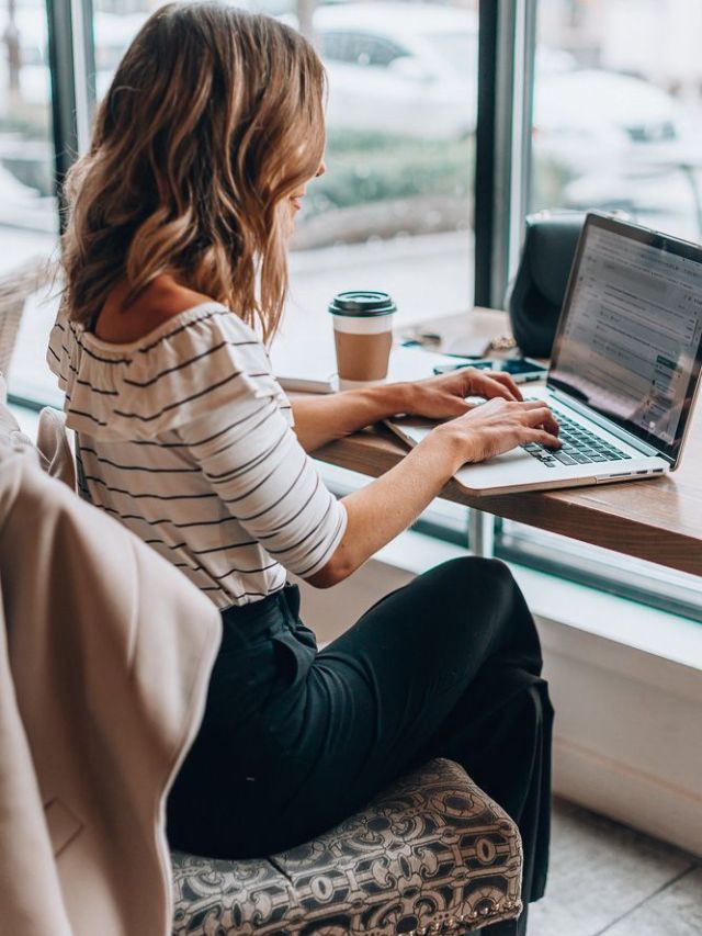 तुम्हालाही जास्त वेळ बसून राहण्याची सवय? वेळीच सावध व्हा..