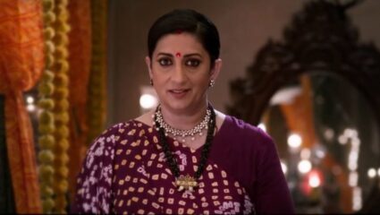 FICCI मध्ये स्मृती इराणी आणि एकता कपूर यांनी सादर केला दमदार #NotJustMoms प्रोमो