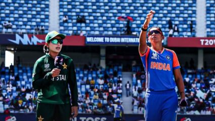 IND vs PAK : मेन्स क्रिकेटनंतर आता महिला खेळाडूंमध्ये देखील हँडशेकचा नवा वाद उकळणार? BCCI ने घेतला निर्णय