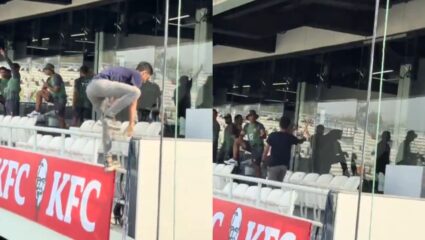 PAK vs SA : लाहोर कसोटीत मोठा निष्काळजीपणा, चक्क…पाकिस्तानच्या ड्रेसिंग रूममध्ये घुसला अज्ञात व्यक्ती, पहा VIDEO