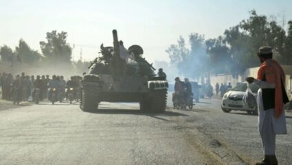 Pakistan-Afghanistan War 2025 : पाकिस्तानी हवाई हल्ल्यात कोणत्या तीन अफगाणी खेळाडूंना गमवावा लागला जीव?