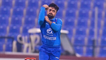 AFG vs BAN :  राशिद खानने एकदिवसीय सामन्यात झळकावले द्विशतक, रचला इतिहास! विजय मिळवून अफगाणिस्तानने घेतली मालिकेत आघाडी